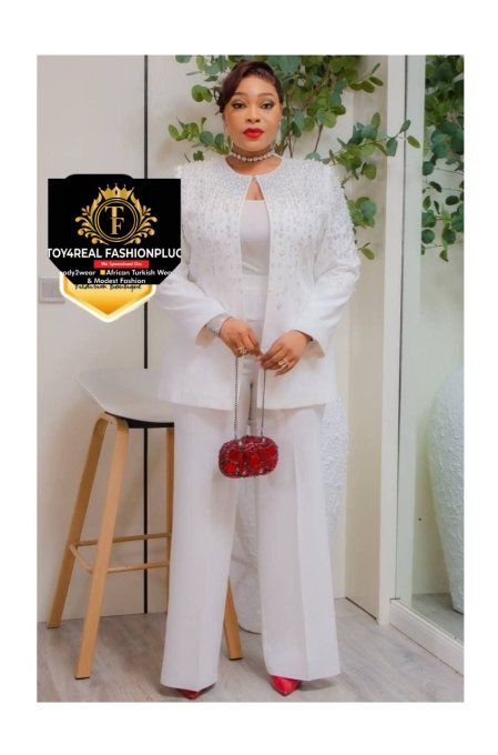 BLAZEUR AVEC UN PANTALON